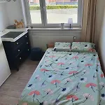 Mit Grossen Garten, Wintergarten Und Kamin