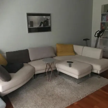 Mit Grossen Garten, Wintergarten Und Kamin Appartement *