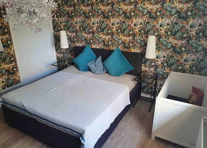 Mit Grossen Garten, Wintergarten Und Kamin * Wesel (North Rhine-Westphalia)